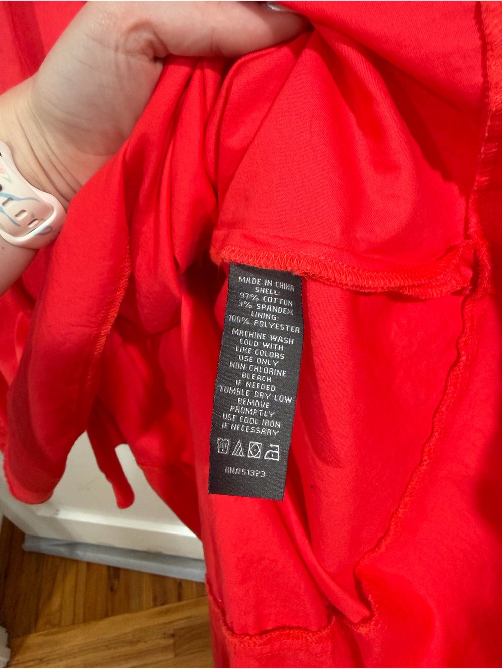 Vince Camuto Red Sleeveless Scoop-Neck Mini Dress - Picture 5 of 8